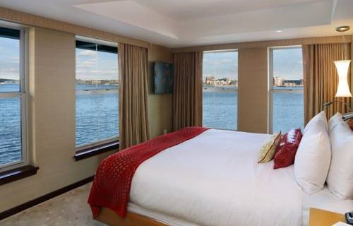 Battery Wharf Hotel Boston bedroom