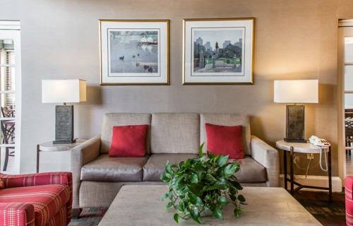 Comfort Inn Boston suite