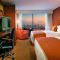 Courtyard Boston Logan Airport bedroom