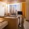 Envoy Hotel Boston suite