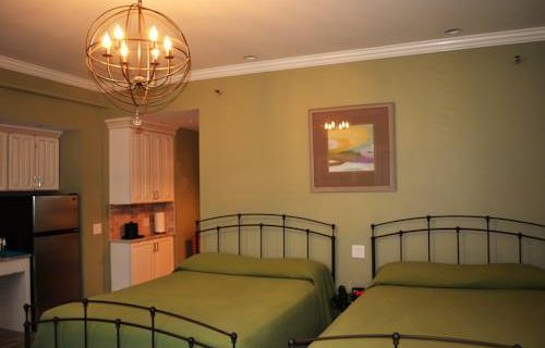 Inn at Crystal Cove bedroom