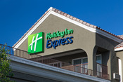 https://loganairportbos.com/wp-content/uploads/2023/07/airport-holiday-inn-express-175-131-10kb.jpg