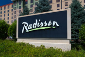 https://loganairportbos.com/wp-content/uploads/2023/07/airport-raddison-175-117-10kb.jpg